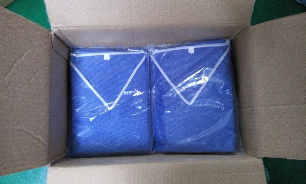 SMS or Spunlace Disposable Scrub Suits Isolation Gowns Water Resistant
